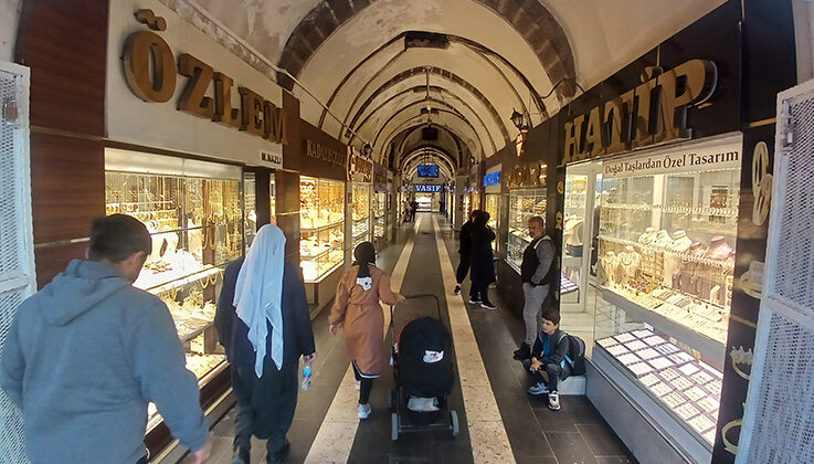 Altında yaşanan yükseliş Diyarbakırlı Vatandaşları kuyumculara yönlendirdi