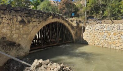 300 yıllık Hacılar Köprüsü deprem sonrası yeniden inşa ediliyor