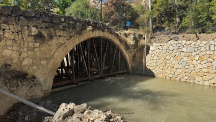 300 yıllık Hacılar Köprüsü deprem sonrası yeniden inşa ediliyor