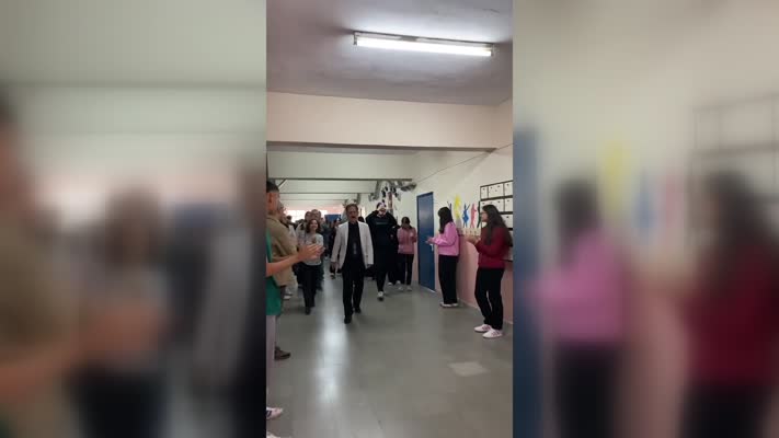 38 yıllık öğretmene duygulandıran veda