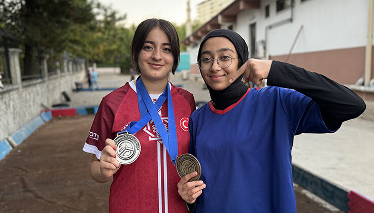 “Hobi olsun” diye başladığı boccede madalya ve kupalara sahip oldu
