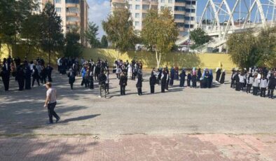 AFAD’dan Muş’ta öğrenci ve öğretmenlere afet farkındalık eğitimi