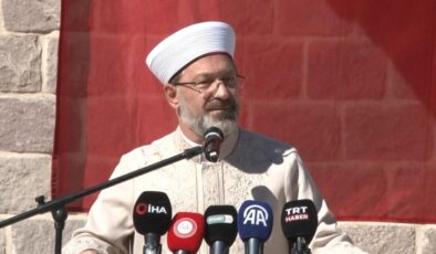 Erbaş: “593 gençlik merkezi ile gençlere rehberlik ediyoruz”