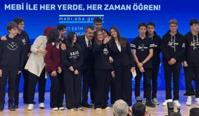 Bakan Tekin: “Bütün sınıflarında ‘akıllı tahta’ olan tek ülke şu anda biziz”