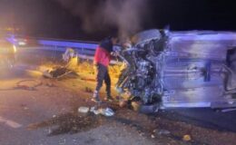 Van’da kontrolden çıkan otomobil devrildi: 5 yaralı