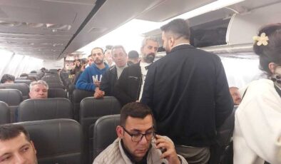 Ankara-Diyarbakır seferinde korku dolu anlar Anadolu Jet Uçağında arıza