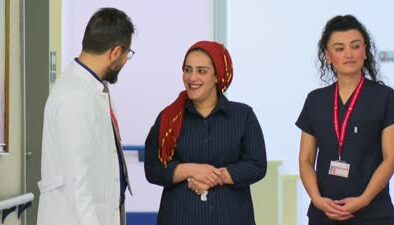 Aralıksız hapşıran genç anne, yaklaşık 1 ay süren tedaviyle sağlığına kavuştu