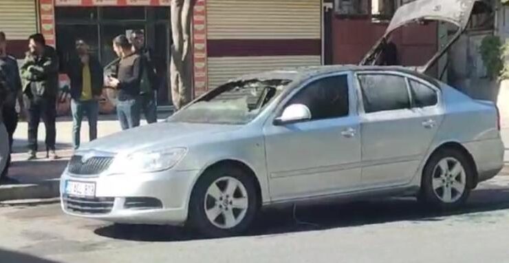 Batman’da seyir halindeki otomobil alev aldı