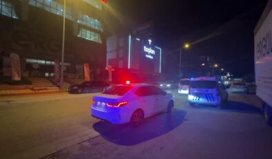 Bıçaklı kavgada 4 kişi yaralandı