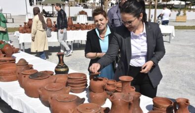 Bitlis’te el emeği çanak çömlek sergisi açıldı