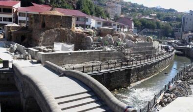 Bitlis’te tarihi yapılar yeniden hayat buluyor