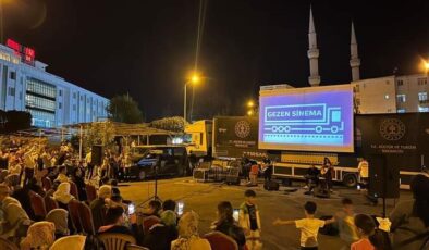 Çermik’te gezen sinema tırı ile açık havada sinema keyfi