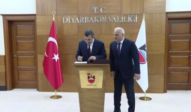Cumhurbaşkanı Yardımcısı Yılmaz, Diyarbakır Valiliğini ziyaret etti