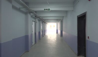 Adıyaman’da hasar gören okullarda eğitim yeniden başladı