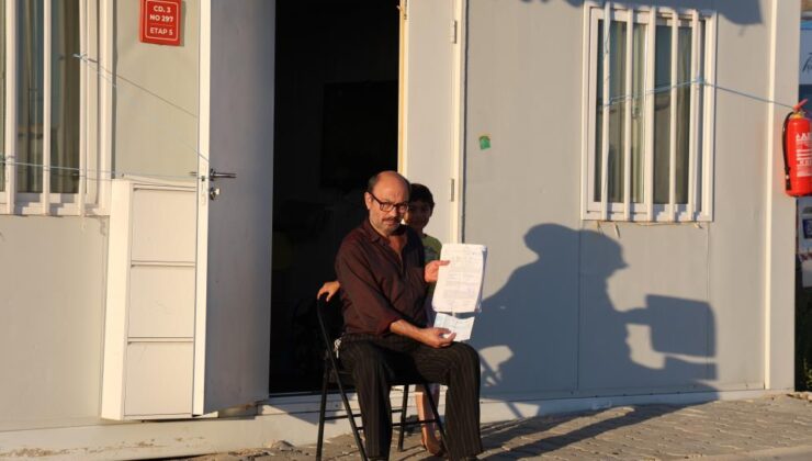 Depremzede sazan sarmalı yöntemiyle otomobilini kaybetti