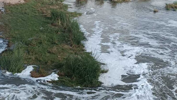 Dicle Nehri’nde köpük alarmı: Bismil Belediyesi’nden uyarı