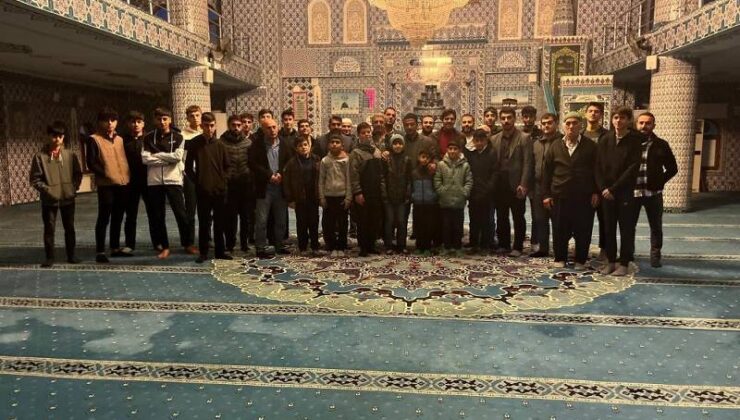 Dicle’de sabah namazı buluşmasında çorba ikramı