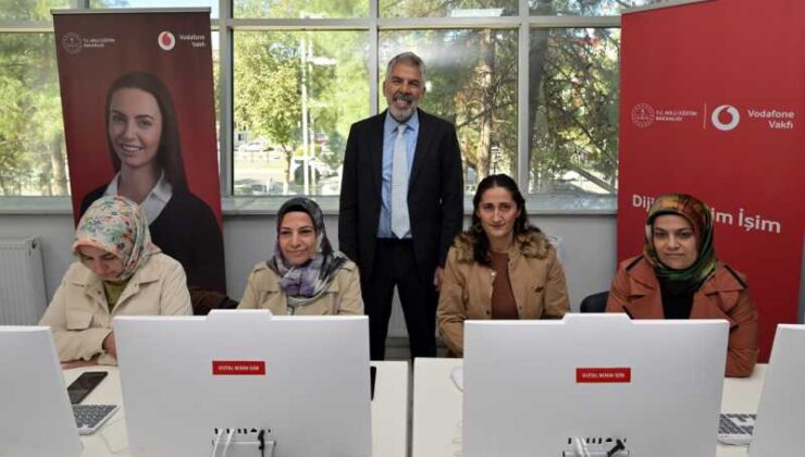 Dijital Benim İşim projesi deprem bölgesinde 15 bin kadına ulaşacak