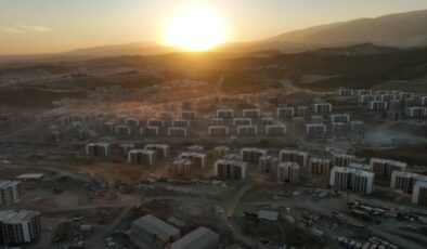 Dikmece’deki deprem konutlarından 3 bin 830’unun inşaatı tamamlandı