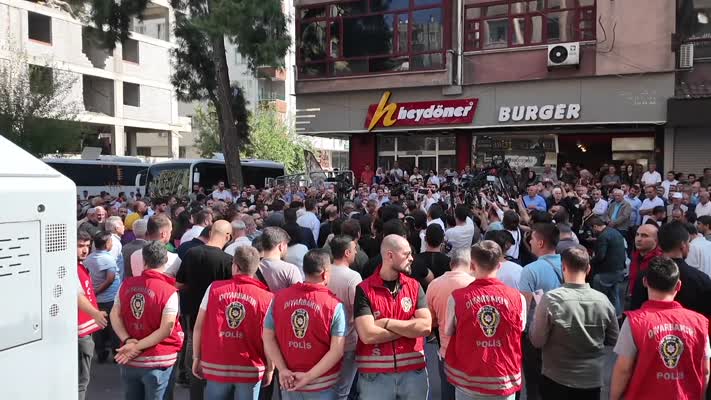 Diyarbakır’da izinsiz mitinge polis müdahalesi, 6 kişi gözaltında
