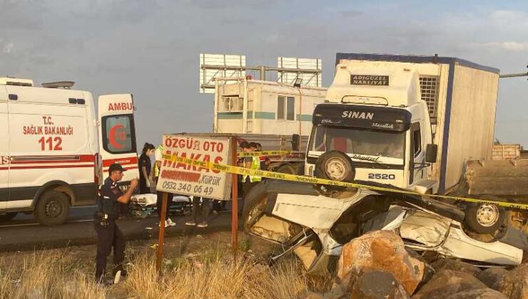 Diyarbakır’da kamyonun çarptığı otomobilde 1 ölü, 2 yaralı