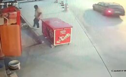 Elazığ’da iş yerinden sehpa çalan hırsız kamerada
