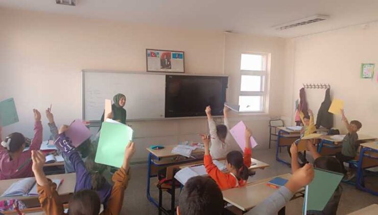 GGC’den,öğrencilere kırtasiye yardımı
