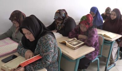 Gaziantep’te 70 yaş üstü kadınlar Kur’an-ı Kerim öğreniyor