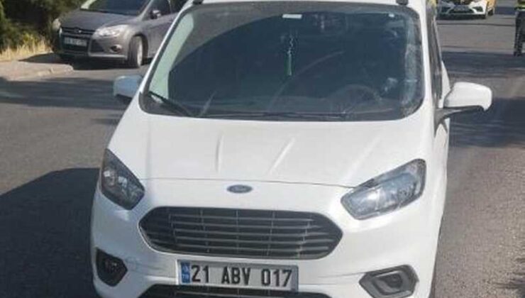 Hafif ticari aracın çarptığı yaşlı adam ağır yaralandı