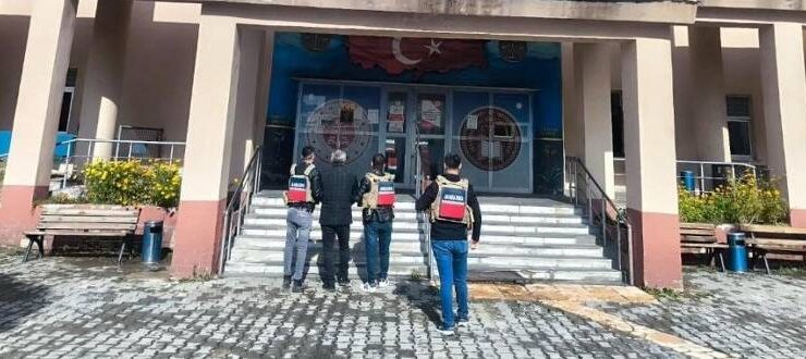 Hakkari’de değişik suçlardan 23 kişi tutuklandı