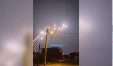 İran, İsrail’e fırlatılan balistik füzelerin anını paylaştı