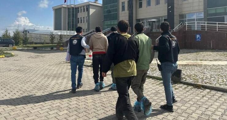 Kars’ta 7 düzensiz göçmen yakalandı, sınır dışı edilecek