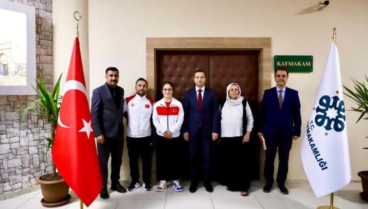 Kaymakam Baycar, Avrupa şampiyonu milli sporcuya ödül verdi