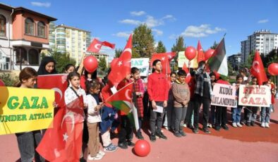 Malatyalı çocuklar Gazze için barış mesajı gönderdi