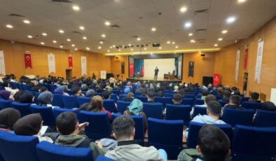 Muş’ta öğrencilere yönelik “Hukuk ve Basın” semineri düzenlendi