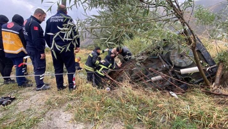 Şarampole uçan araçtan sıkışan kadın kurtarıldı