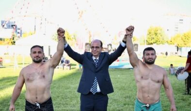 Turgut Özal Karakucak güreşleri sonuçlandı