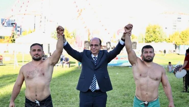 Turgut Özal Karakucak güreşleri sonuçlandı