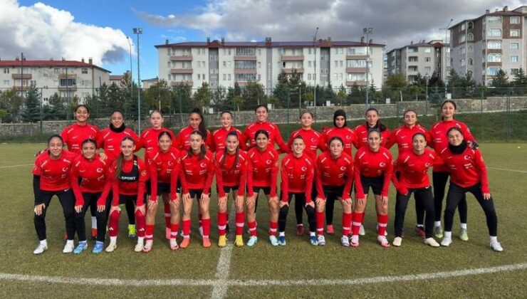 U17 Kız Millî Takımı Erzurum’da Avrupa Şampiyonası için kampa girdi