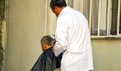 Yaşı ilerlemiş vatandaşlara evde kişisel bakım hizmeti