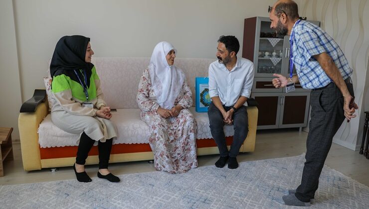 Dünya Yaşlılar Günü’nde yaşlılara ziyaret