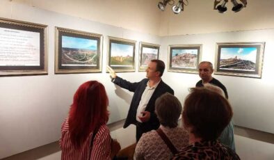 Zerzevan Kalesi’nin büyüleyici fotoğraf sergisi Balıkesir’de açıldı