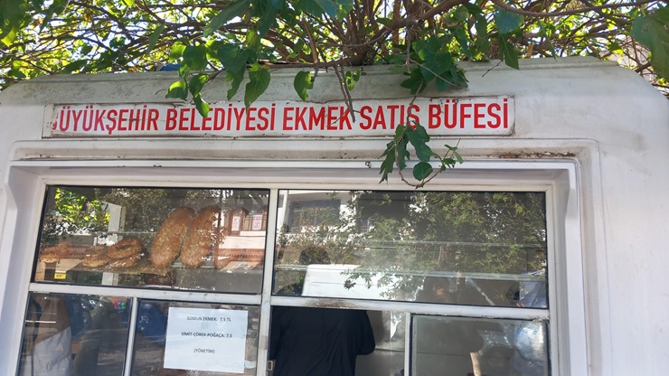 Ekmek satış büfeleri aralıksız faaliyette