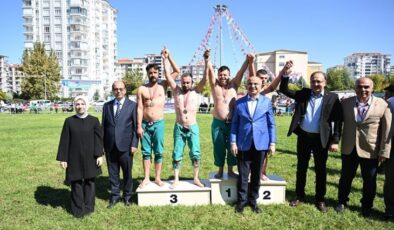 Turgut Özal Karakucak Güreşleri coşkulu bir törenle başladı