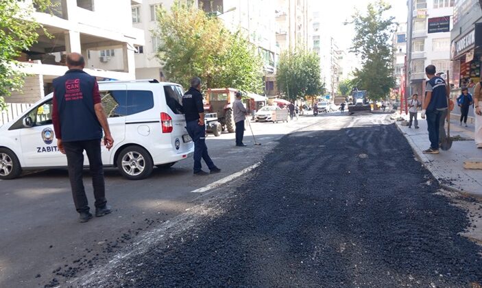 Ofis semtinde bozuk yol ve çukurlar için çalışmalar yürütülüyor