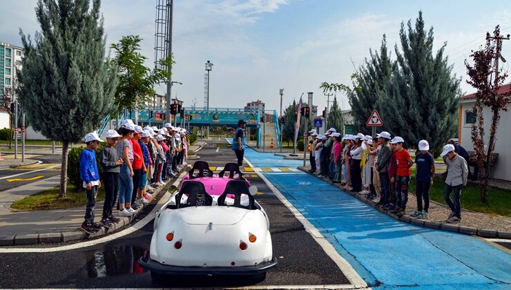 Günde 300 öğrenciye trafik eğitimi veriliyor