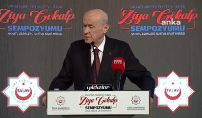 Bahçeli:”Türkler ile Kürtlerin birbirini sevmesi farzdır”