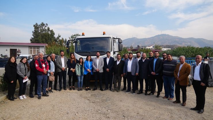 Büyükşehir Belediyesi’nden Samandağ Belediyesi’ne temizlik aracı desteği