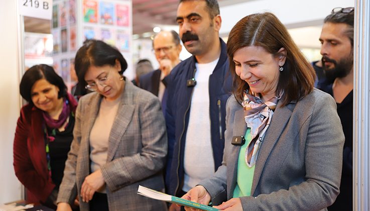 Eş Başkanlar Kitap Fuarı’nda