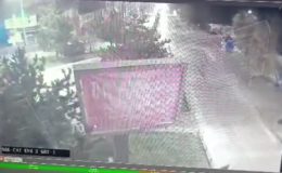 3 kişinin öldüğü kaza anı güvenlik kameralarınca görüntülendi